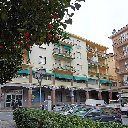 Black Wave Centro Lejlighed Alassio